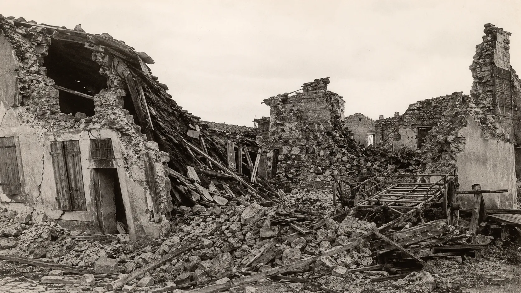 Illustration générée par intelligence artificielle représentant un village provençal en ruines : maisons éventrées, toitures effondrées, poutres et moellons répandus dans la rue, une charrette renversée au premier plan.